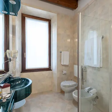 Marco Polo Hotel 3*